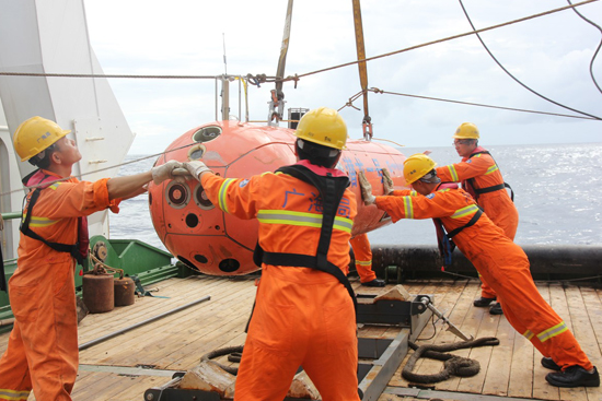 潜龙一号,潜器,多金属结核